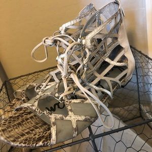 Flat sandals, cream color with a light snake skin